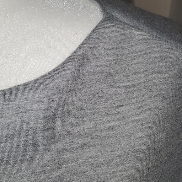 Sleeveless sweatshirt - Picture 2 of 4